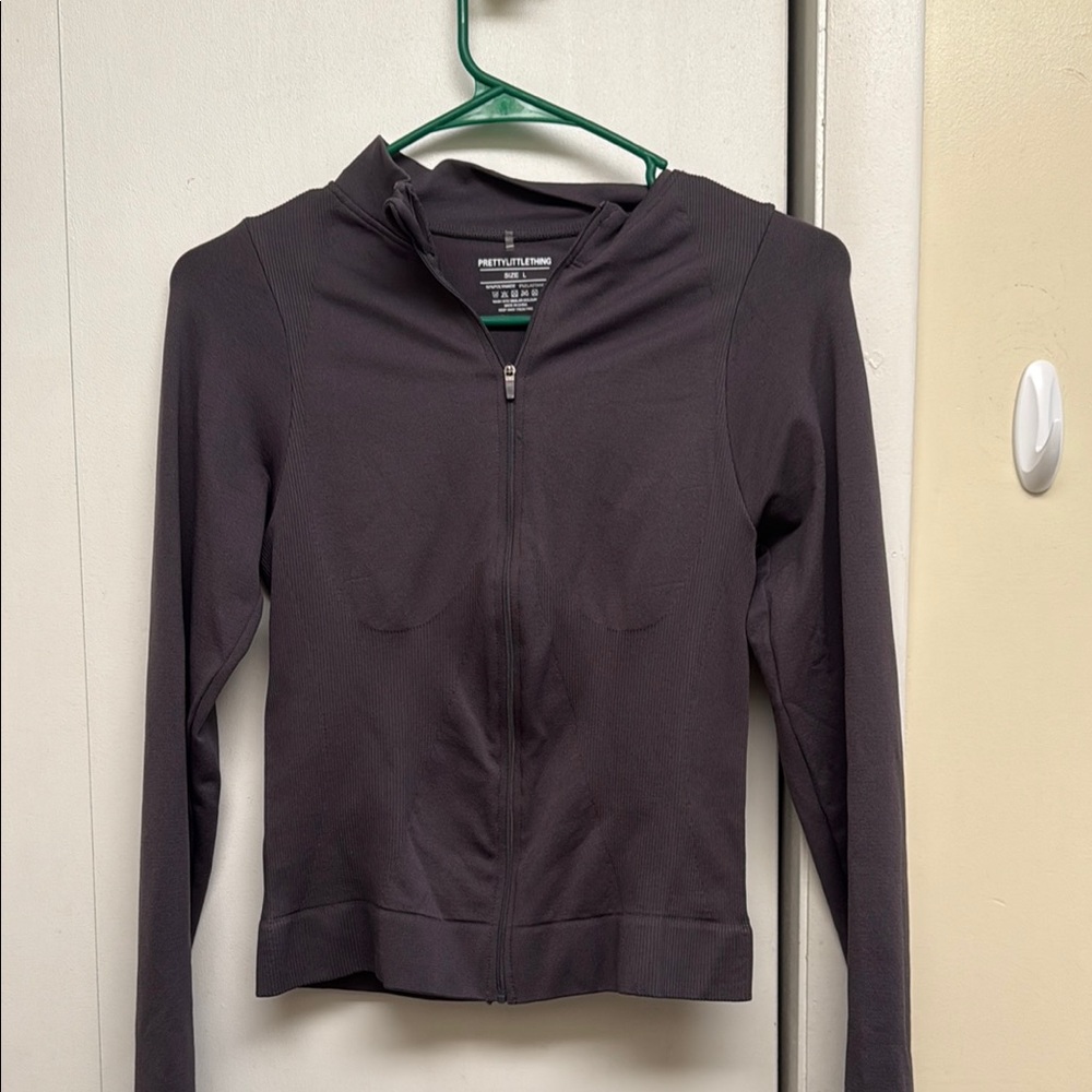 PrettyLittleThing Athletic Zip-Up Jacket in Gray